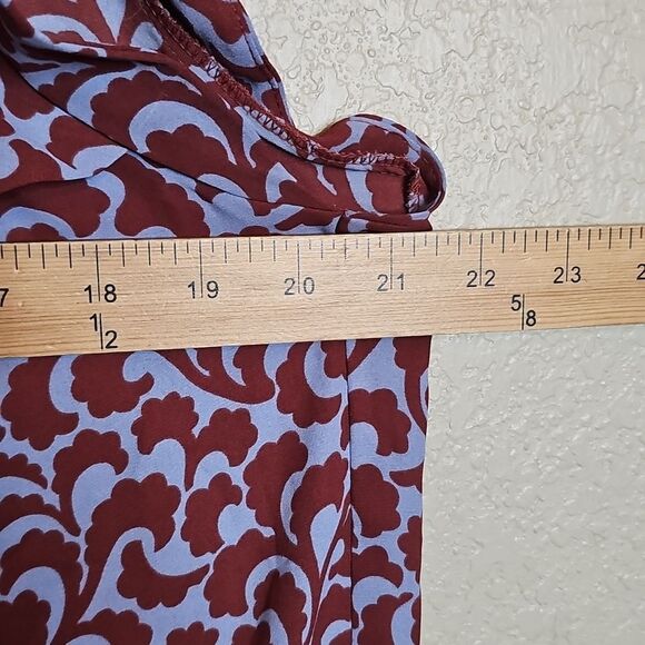 LOFT Medium Brick Red and Blue‎ Ruffle Sleeveless Patterned Georgette Blouse - Picture 7 of 7